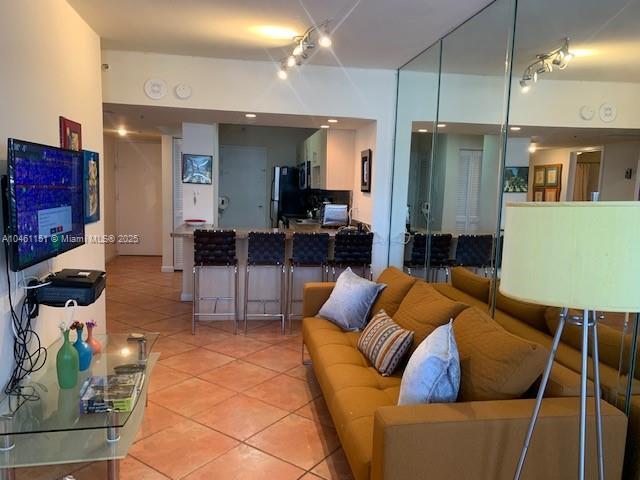 100 Lincoln Rd # 1129, Miami Beach FL 33139 photo 4