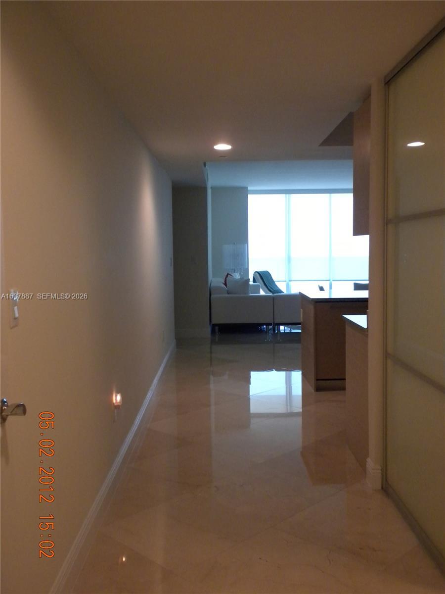 Hallandale Beach, FL 33009 photo 2