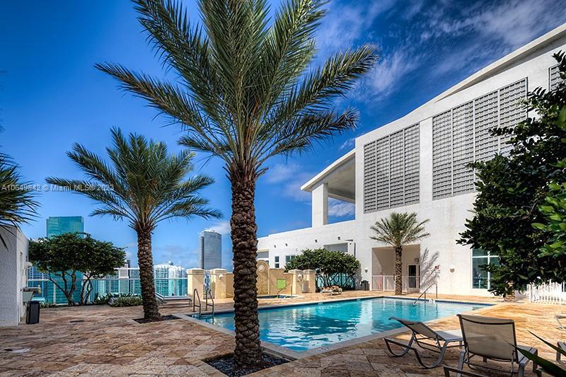 133 NE 2nd Ave # 1005, Miami FL 33132 photo 2