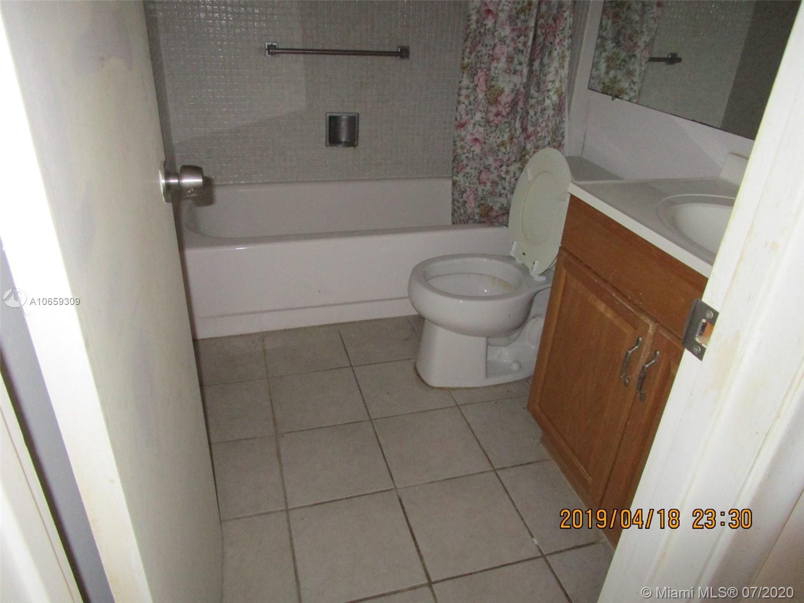 487 Durham Q # 487, Deerfield Beach FL 33442 photo 5