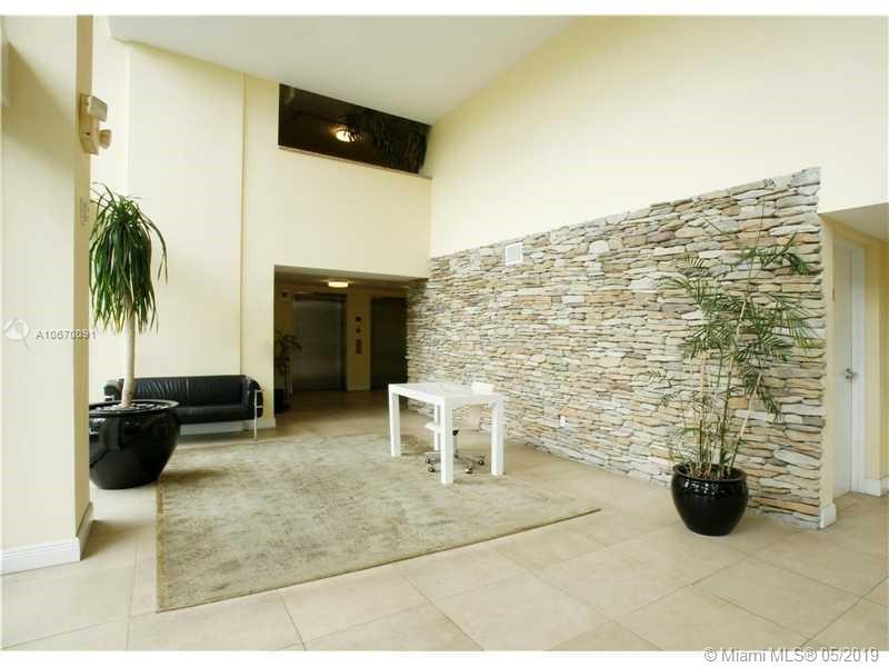 1350 NW 8th Ct # 6, Miami FL 33136 photo 2