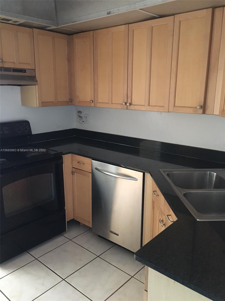 3301 Spanish Moss Ter # 906, Lauderhill FL 33319 photo 5