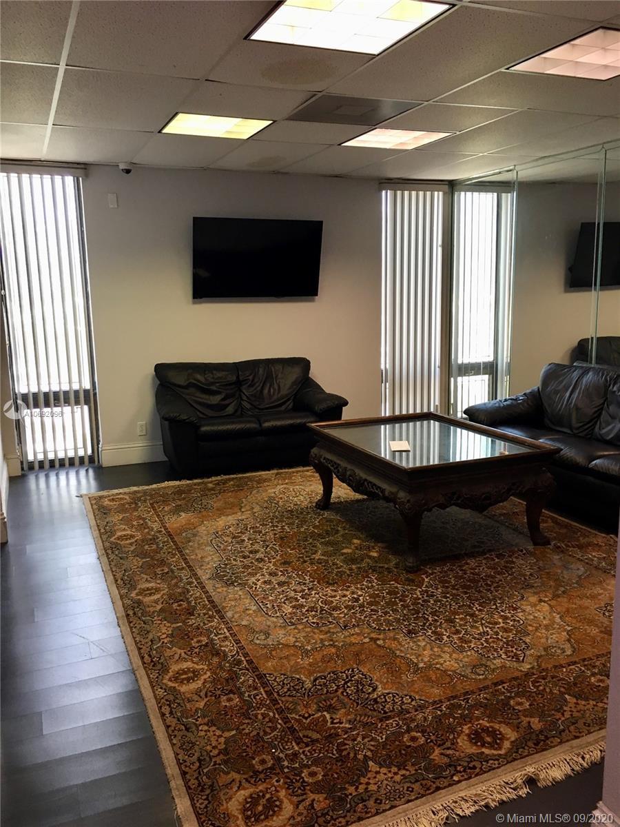 275 Commercial Blvd # 205, Lauderdale By The Sea FL 33308