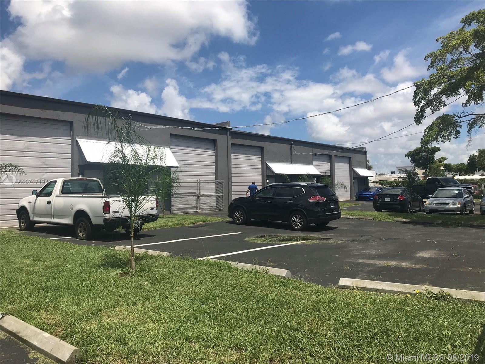 2112 SW 58th Ter, West Park FL 33023 photo 2