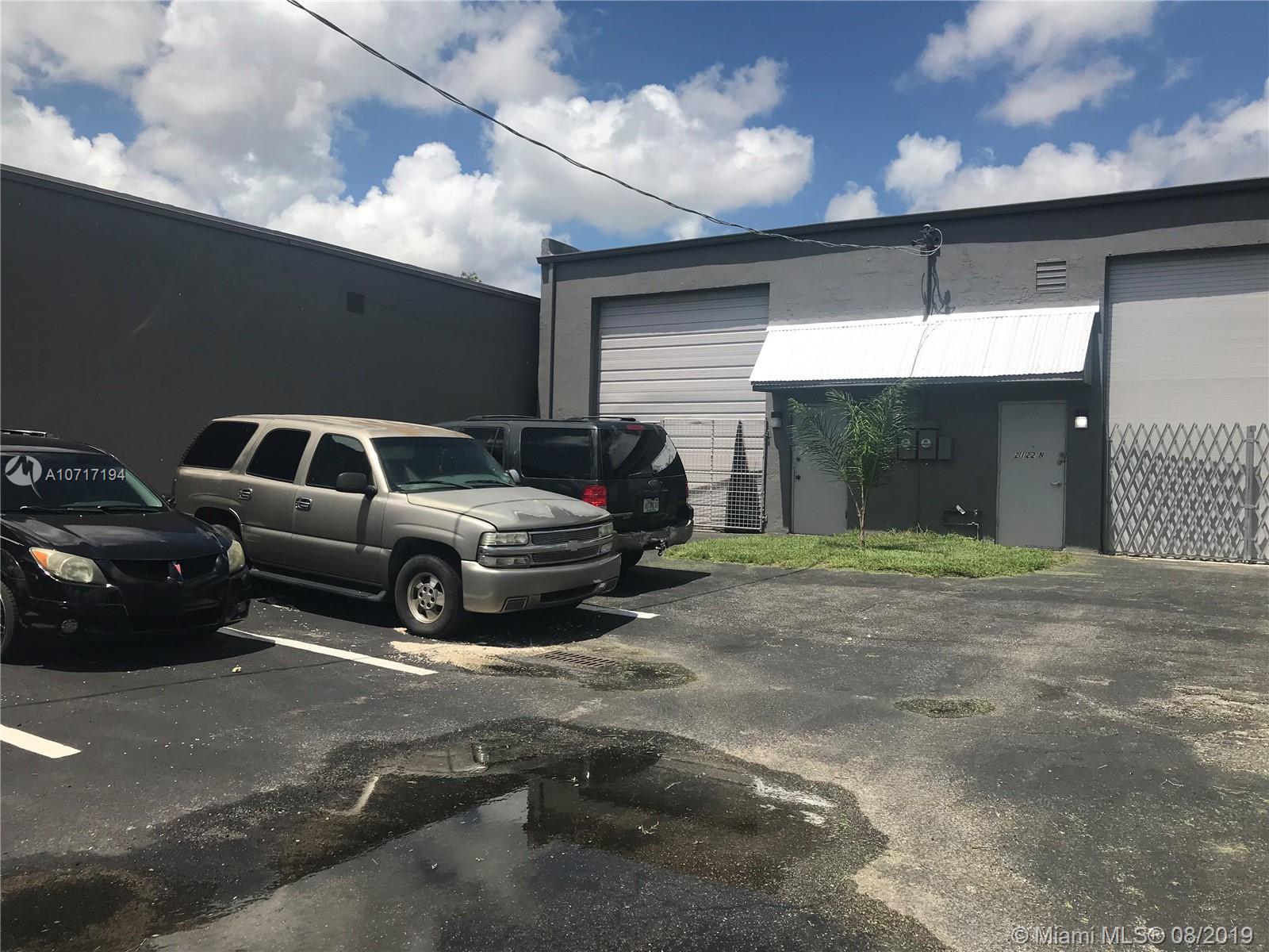 2112 SW 58th Ter, West Park FL 33023 photo 3