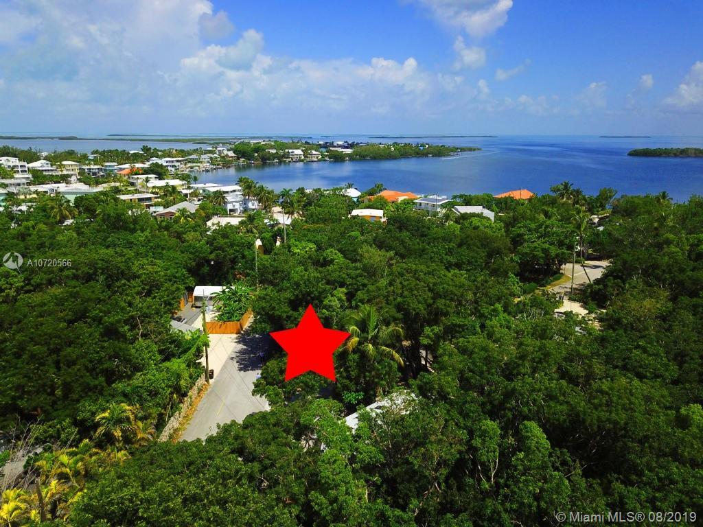 13 Pirates Dr, Key Largo FL 33037 photo 2
