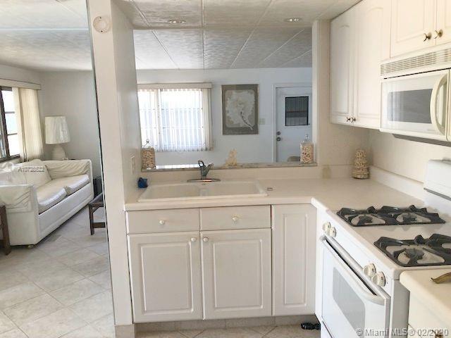 5440 SW 27th Ter, Dania Beach FL 33312 photo 3