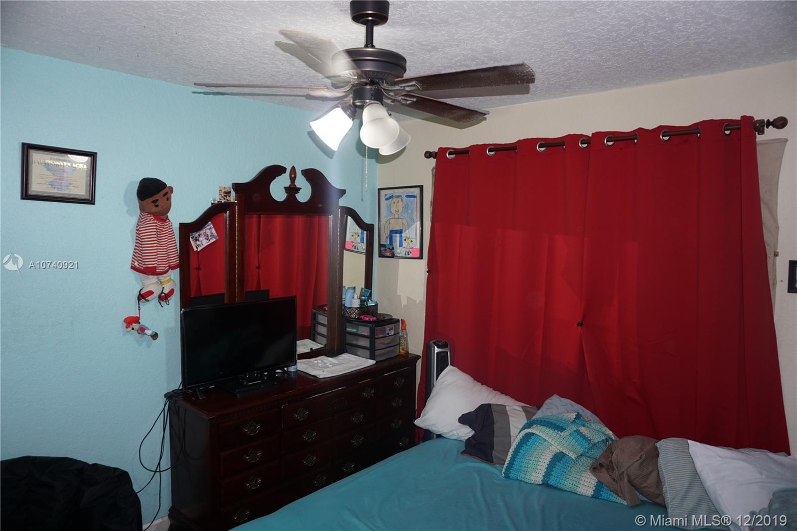 515 Colonial Road, West Palm Beach FL 33405 photo 2
