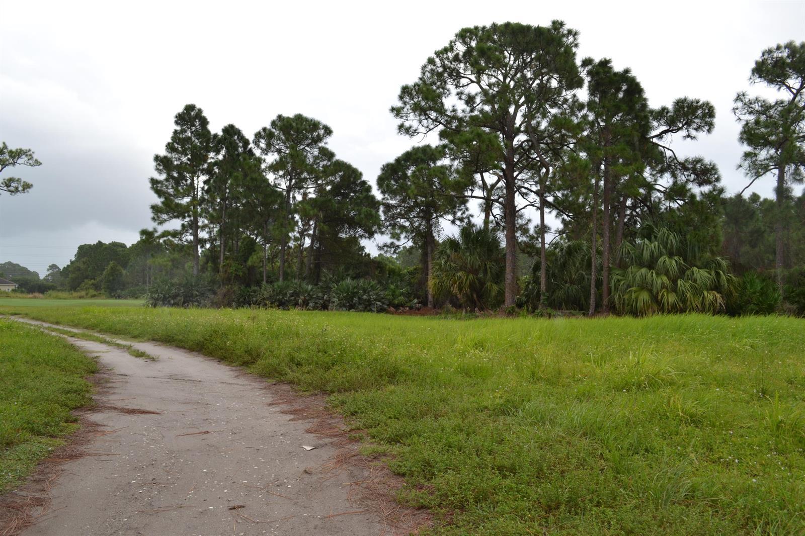 7466 Legends Drive, Port St. Lucie FL 34986 photo 2