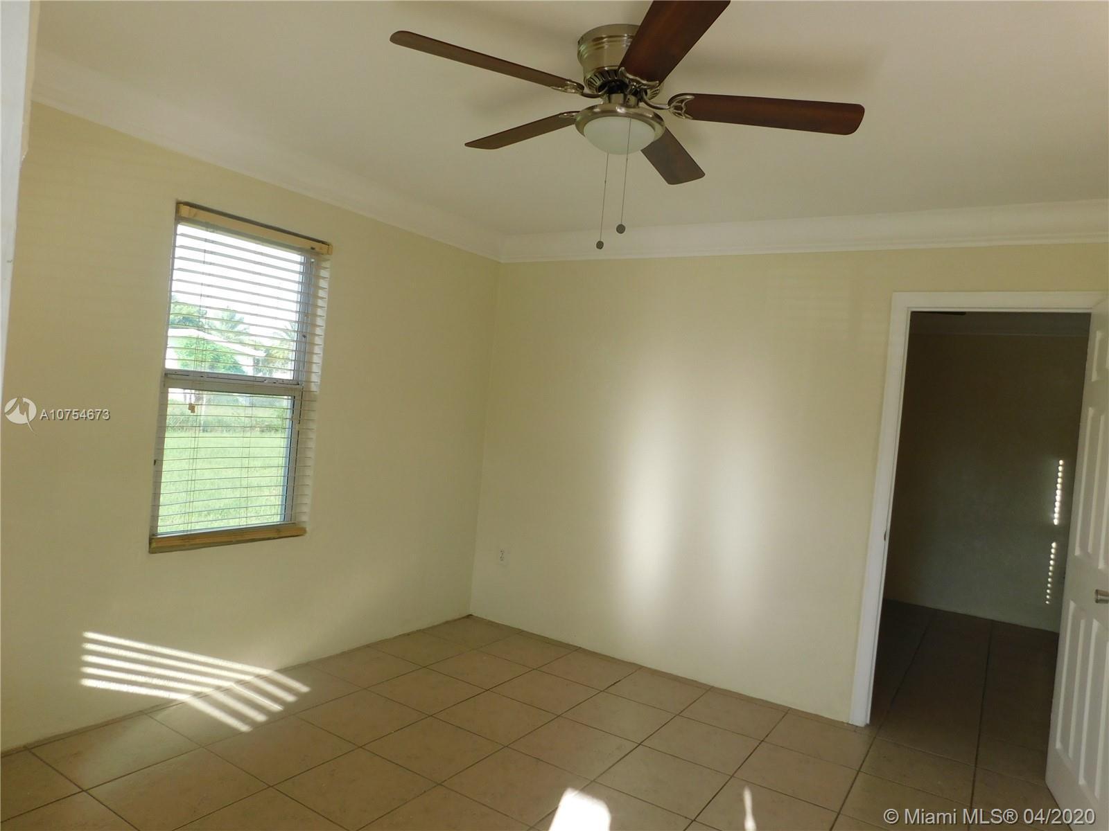 429 SW 6th Ter, Homestead FL 33030 photo 3