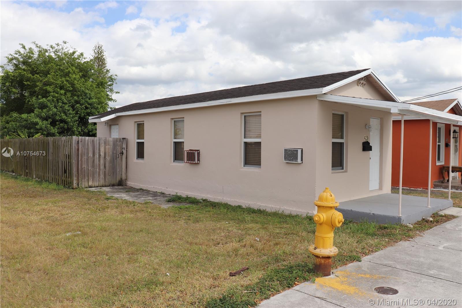 429 SW 6th Ter, Homestead FL 33030