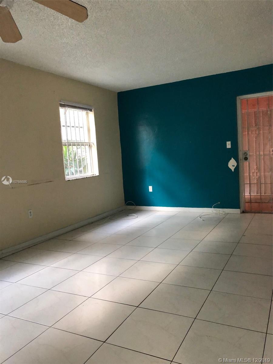 1525 NW 19th Ter # 3, Miami FL 33125 photo 2