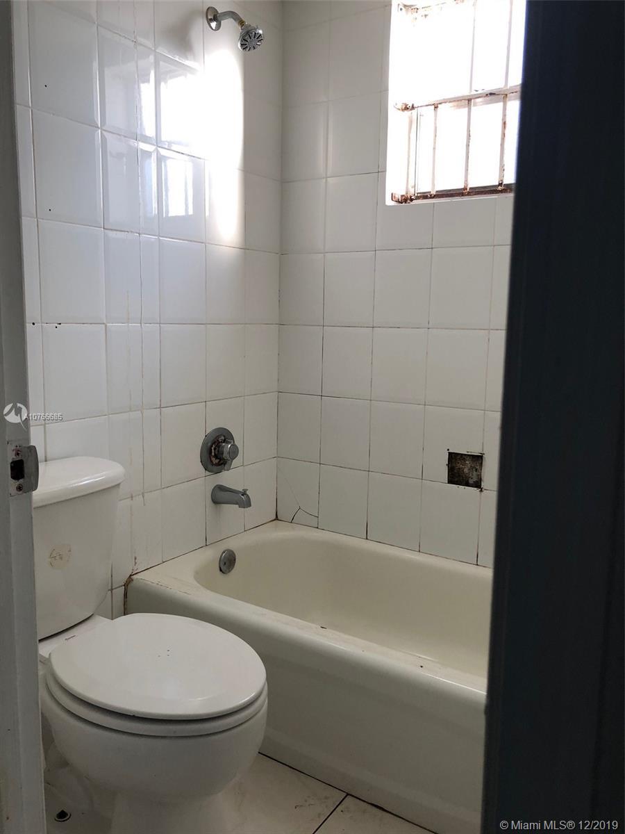 1525 NW 19th Ter # 3, Miami FL 33125 photo 3