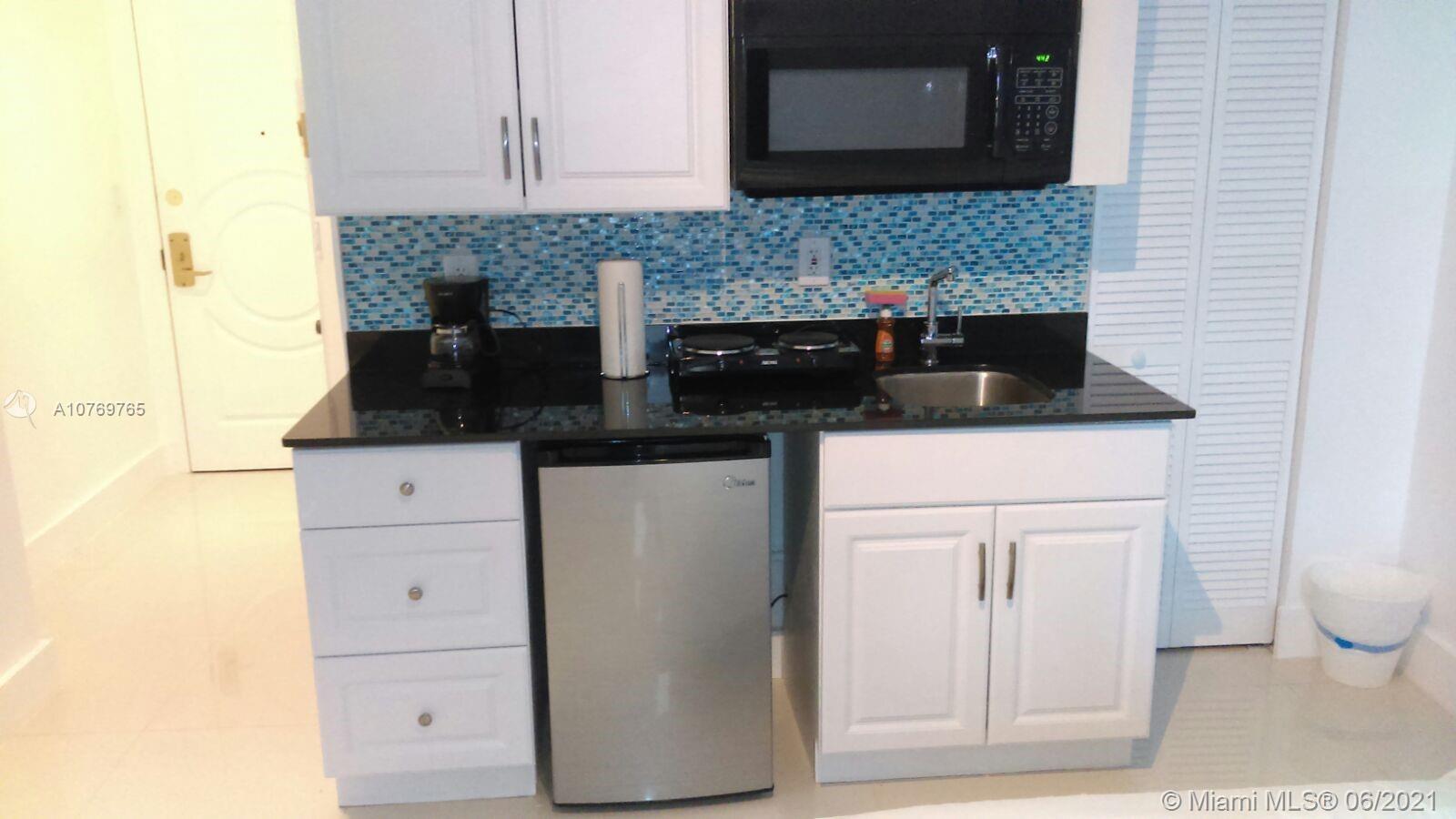 Hollywood, FL 33019 photo 3