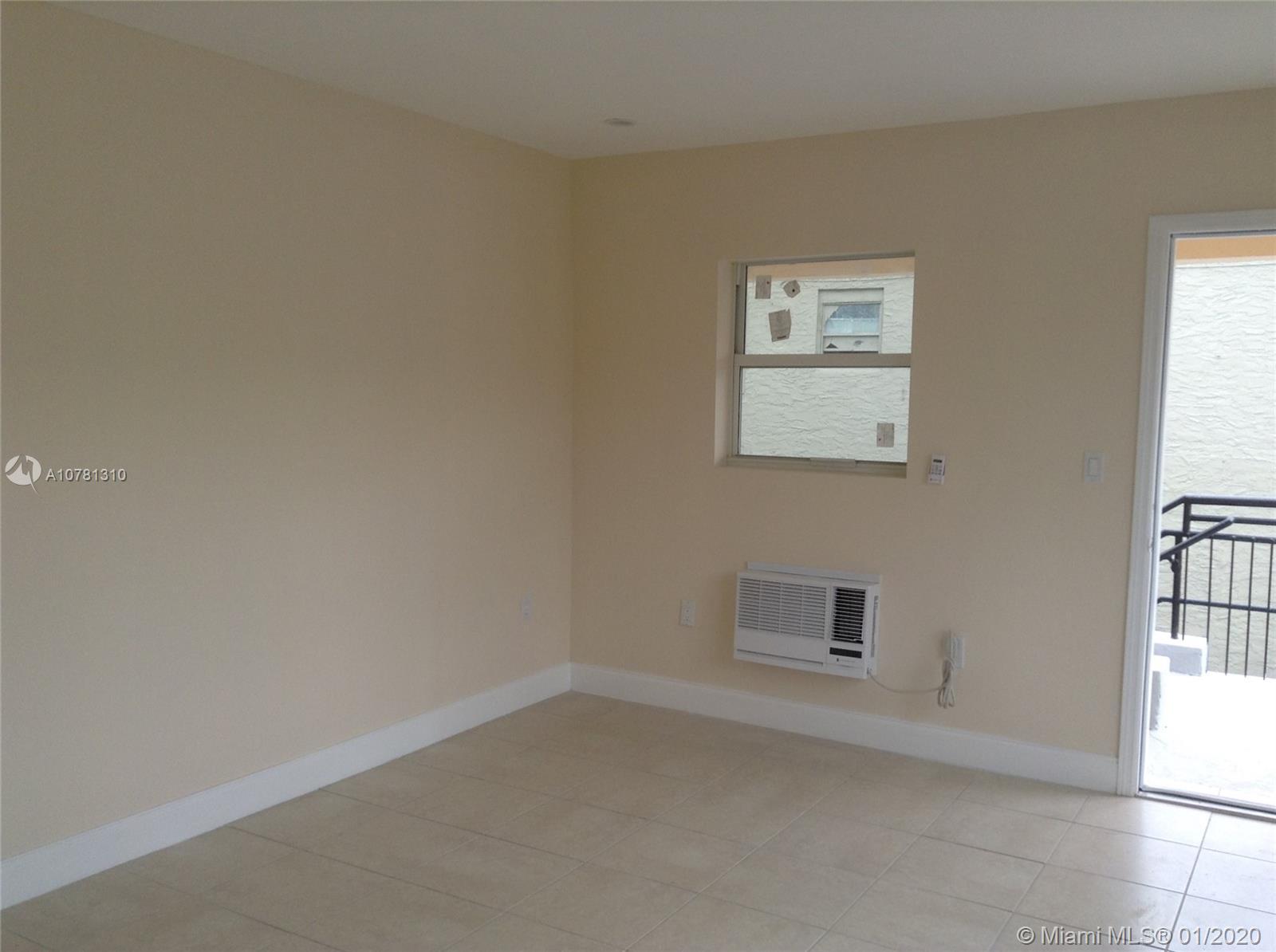 223 NW 12th St # 12, Miami FL 33136 photo 2