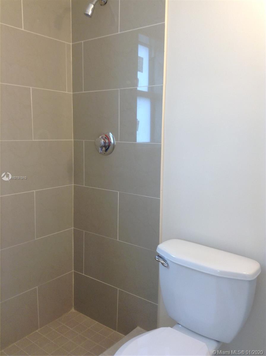 223 NW 12th St # 12, Miami FL 33136 photo 5