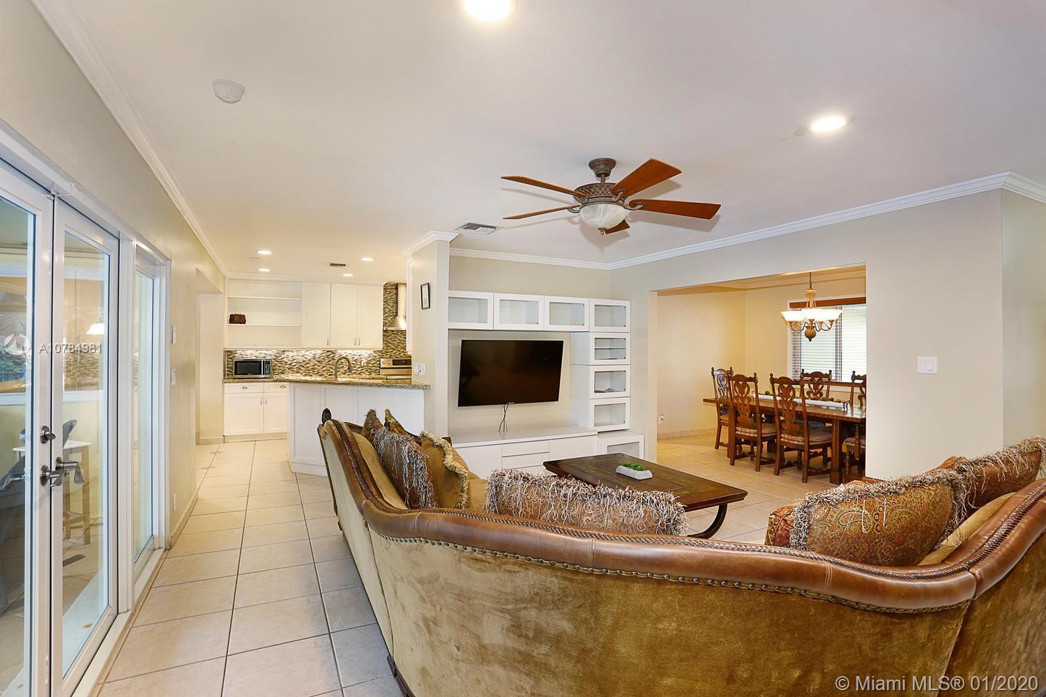 8120 SW 151st St, Palmetto Bay FL 33158 photo 5