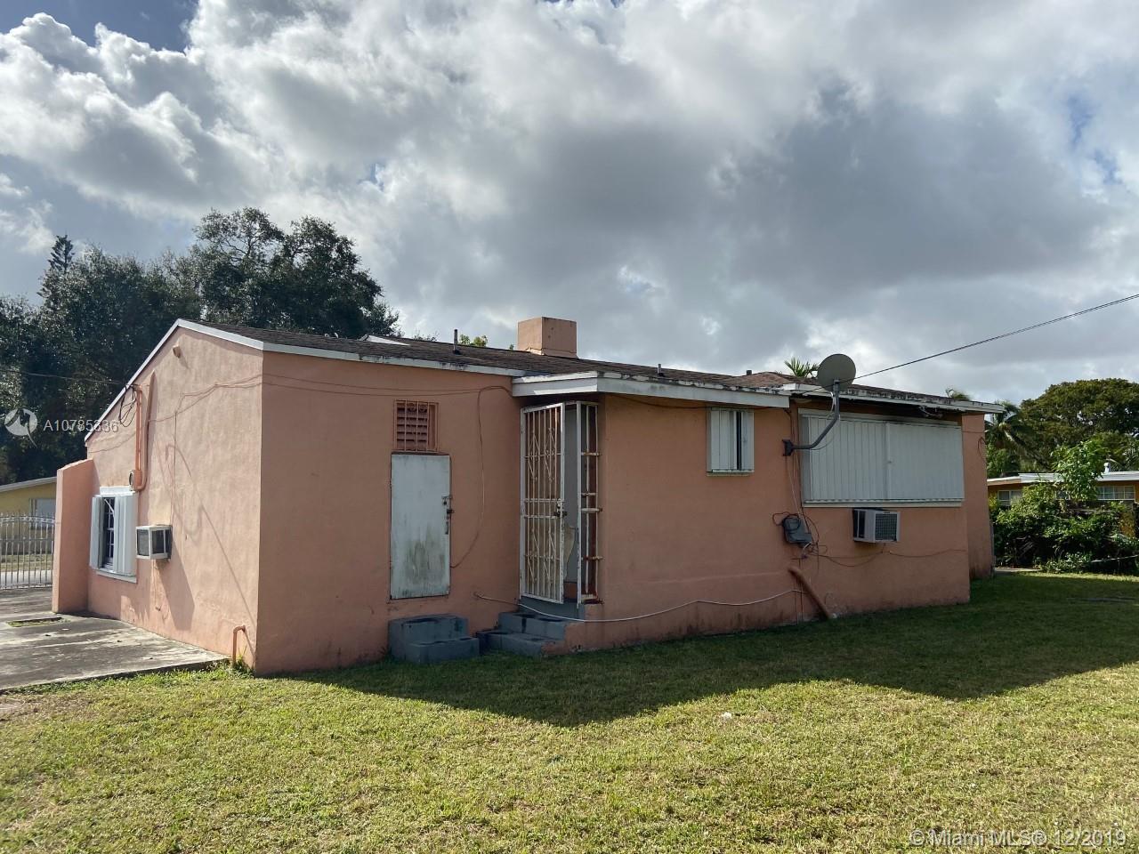 1401 NW 112th Ter, Miami FL 33167 photo 4