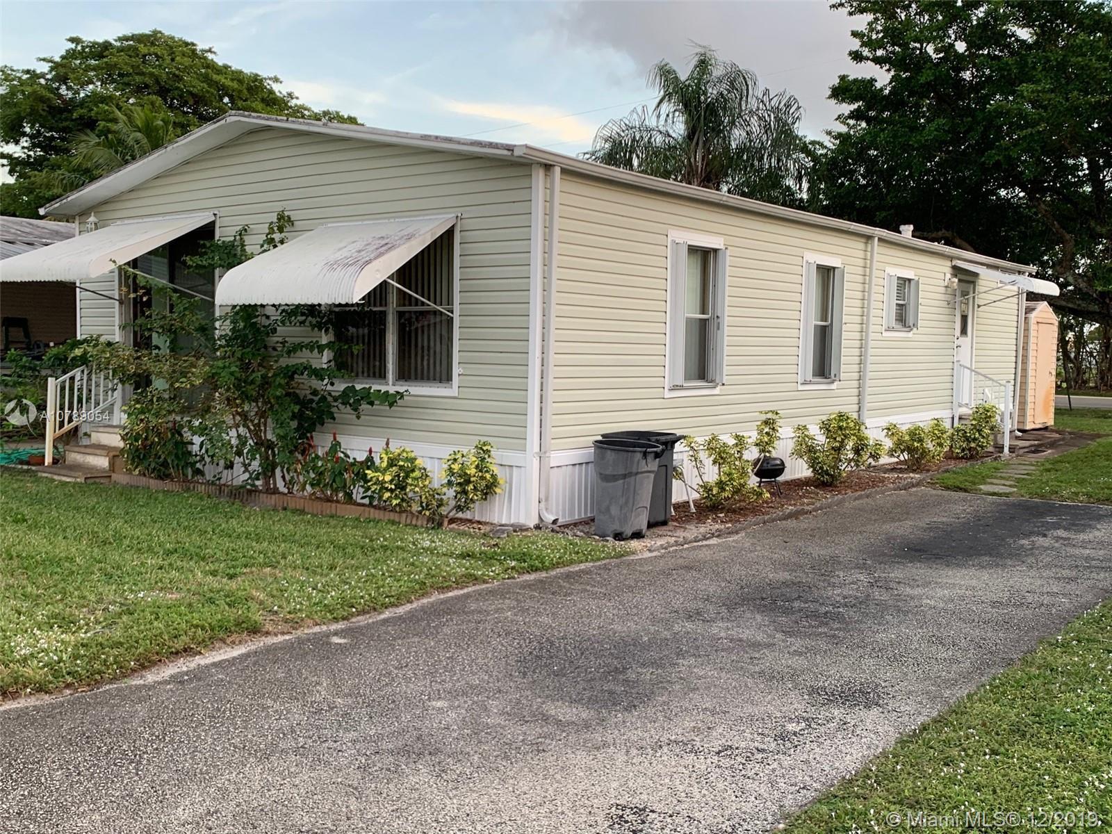 2924 SW 53rd St, Dania Beach FL 33312