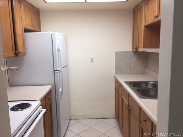 18792 NE 25th Ave # 18792, Miami FL 33180 photo 3