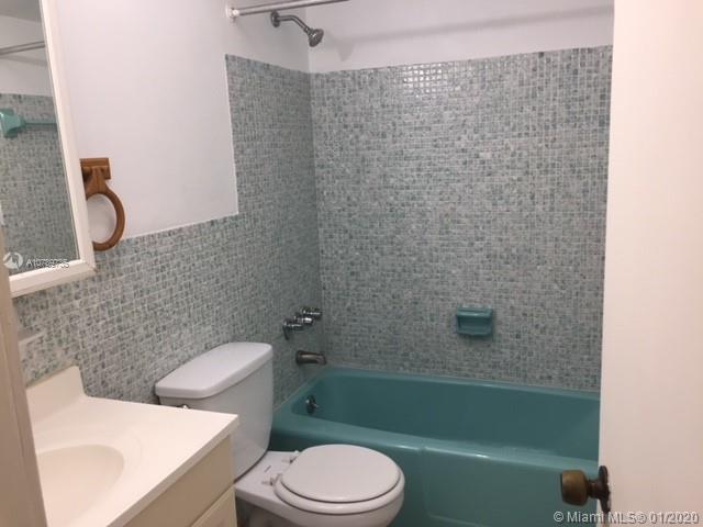 18792 NE 25th Ave # 18792, Miami FL 33180 photo 5