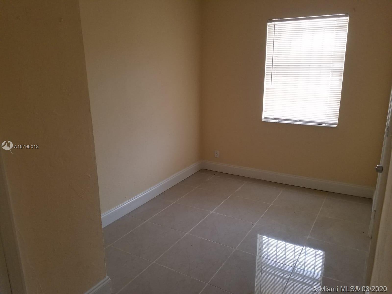 172 NW 12th St # 2, Miami FL 33136 photo 3