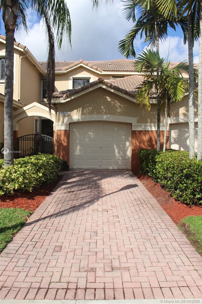 4217 Vineyard Cir, Weston FL 33332
