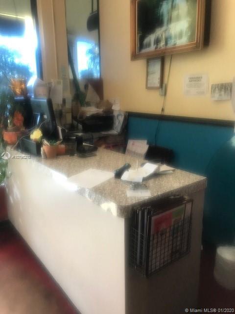 11557 SW 88th St, Miami FL 33173 photo 2