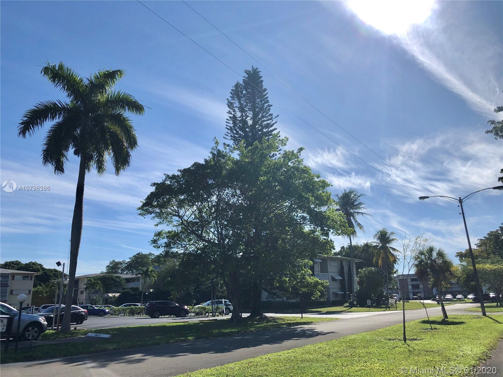 1101 Hillcrest Ct # 110, Hollywood FL 33021 photo 3