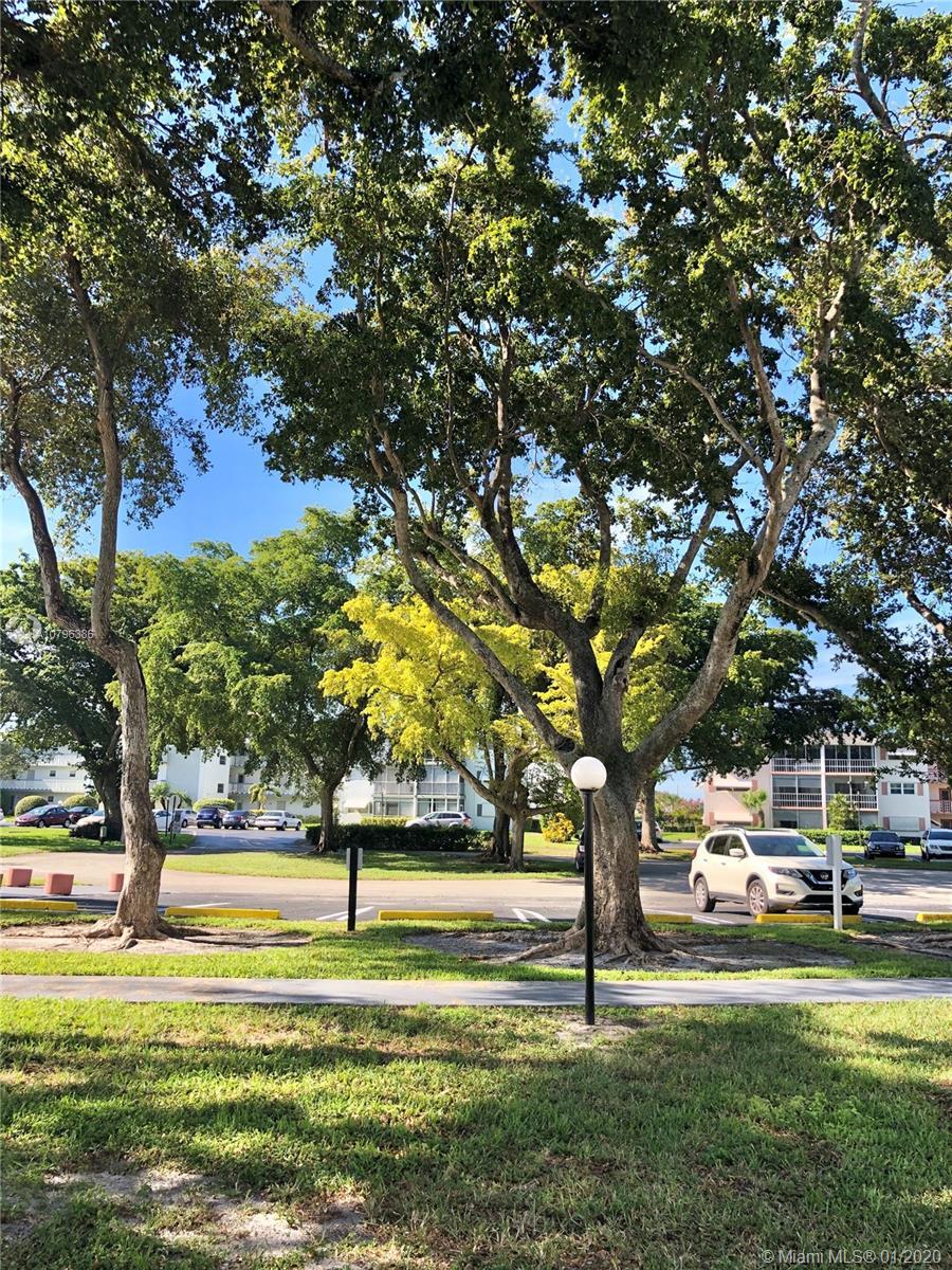 1101 Hillcrest Ct # 110, Hollywood FL 33021 photo 5