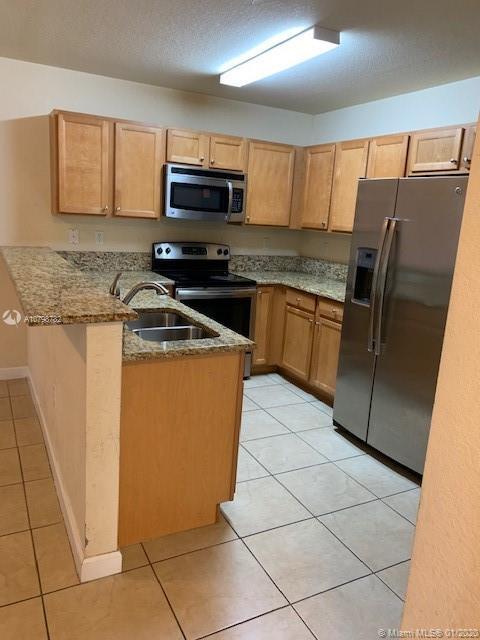 22511 SW 88 pl unit 9, Cutler Bay FL 33190 photo 3