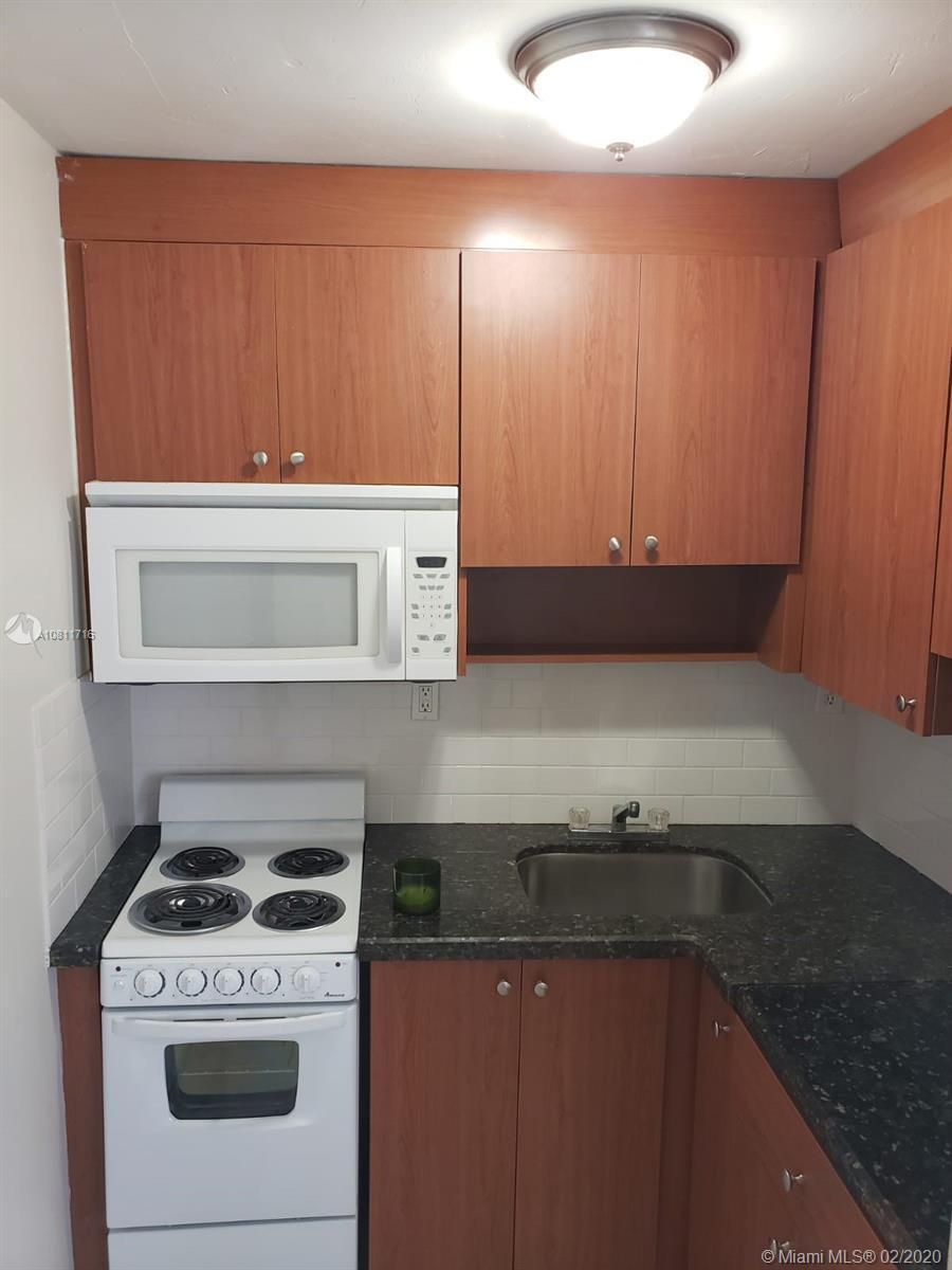 554 NE 68th St # 4, Miami FL 33138