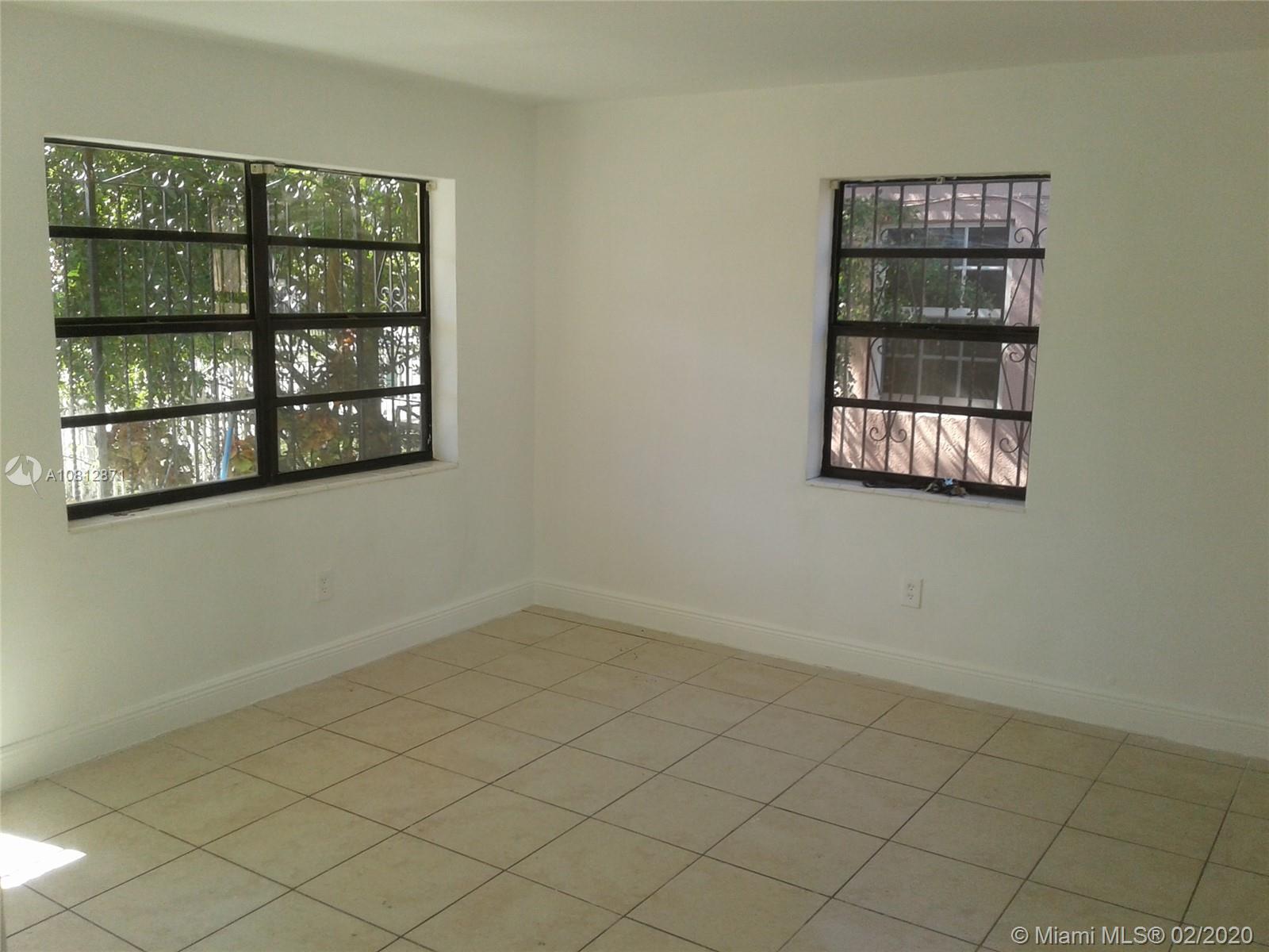811 NW 118th St, Miami FL 33168 photo 2