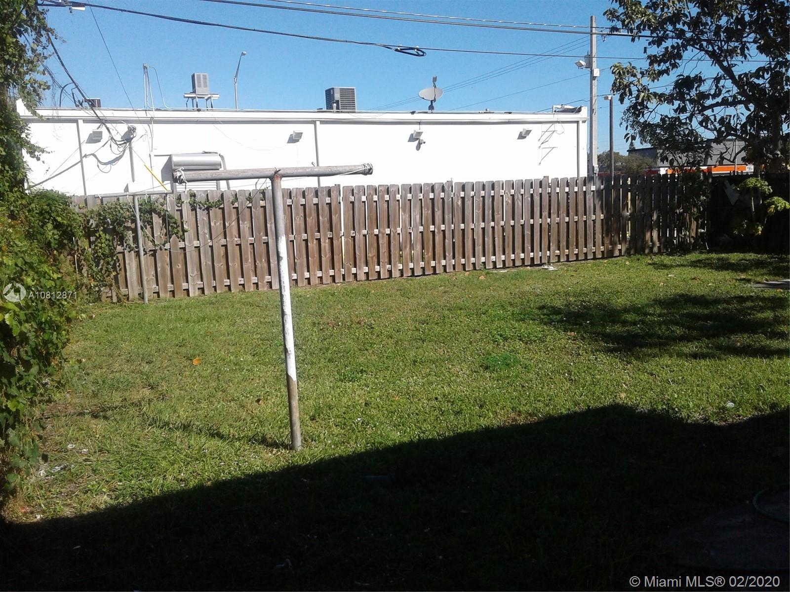 811 NW 118th St, Miami FL 33168 photo 4