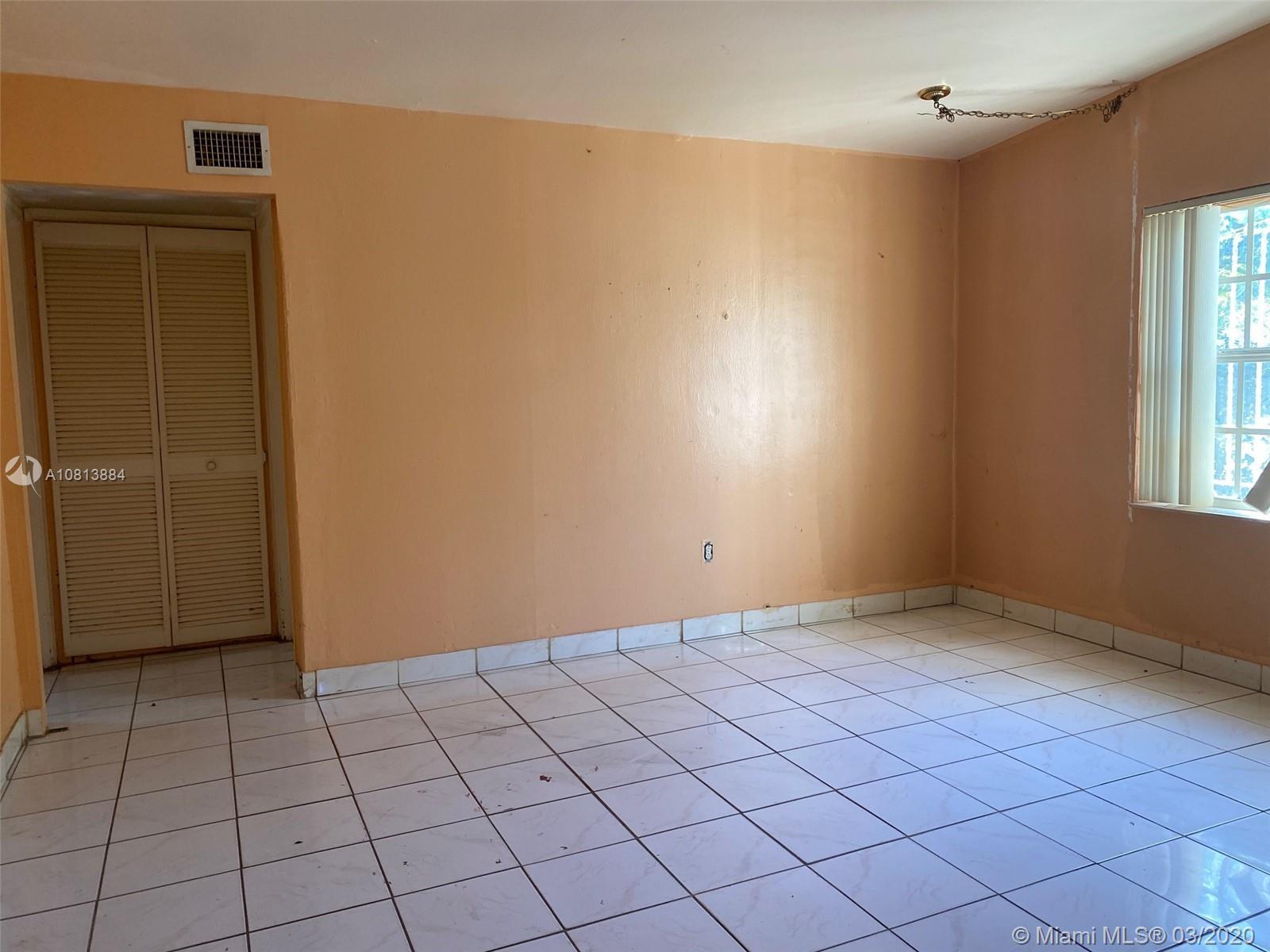 13745 NW 4th Pl, North Miami FL 33168 photo 3