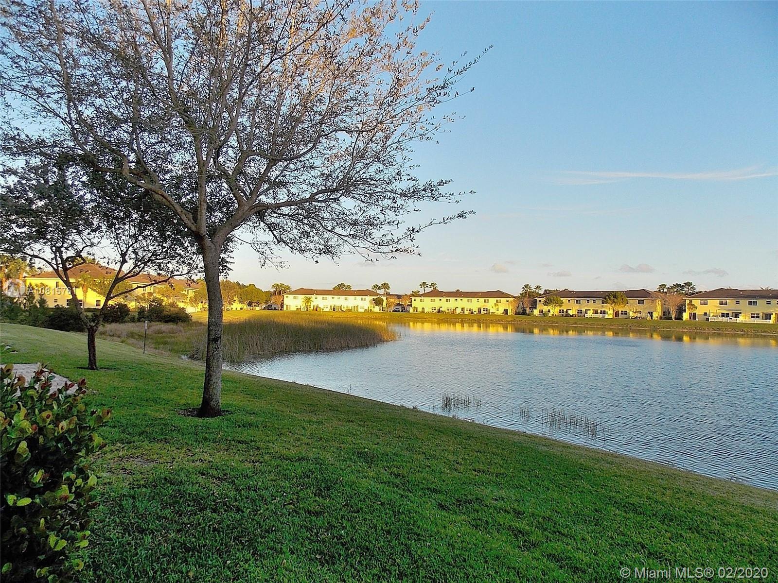 832 Imperial Lake Rd # 832, West Palm Beach FL 33413 photo 3