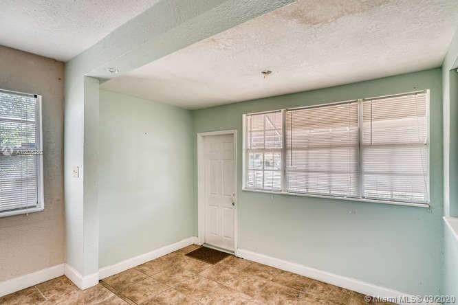 1631 NW 115th St, Miami FL 33167 photo 2