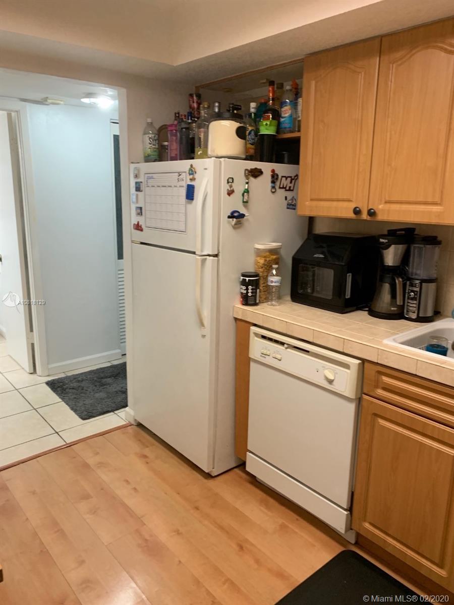 10852 N Kendall Dr # 417, Miami FL 33176 photo 3