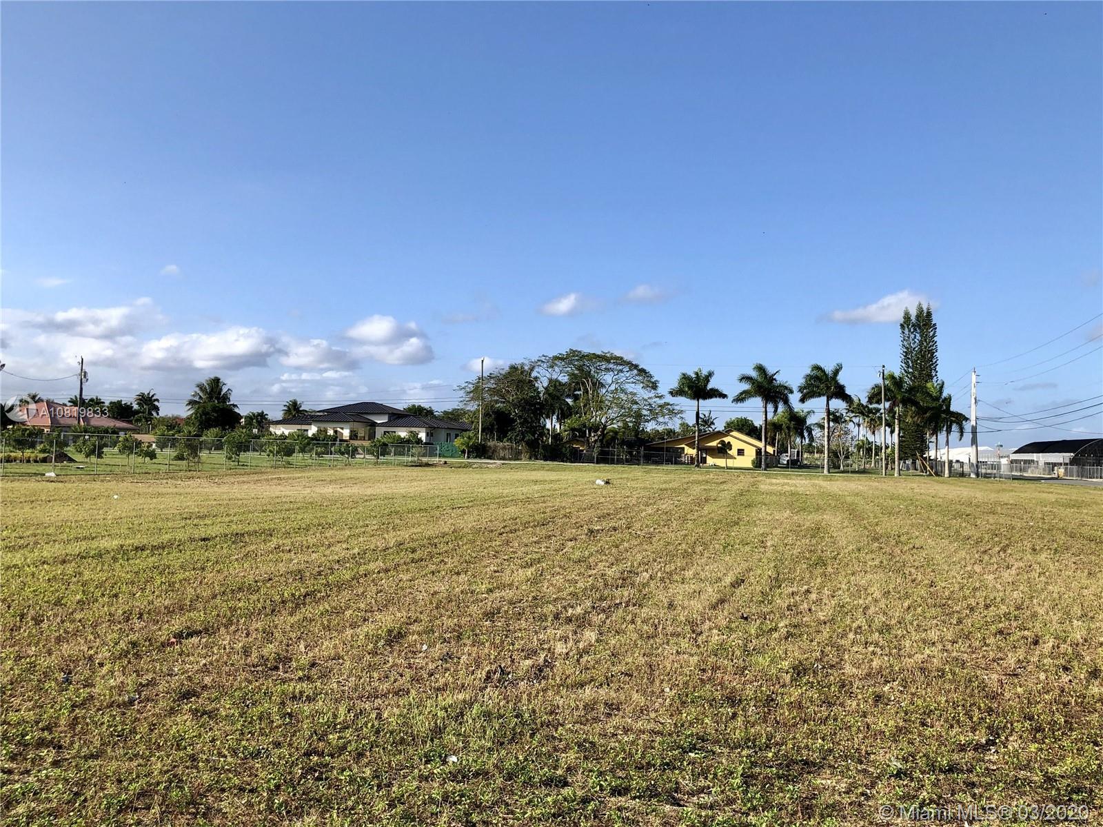 21220 SW 194 Ave, Miami FL 33187 photo 2