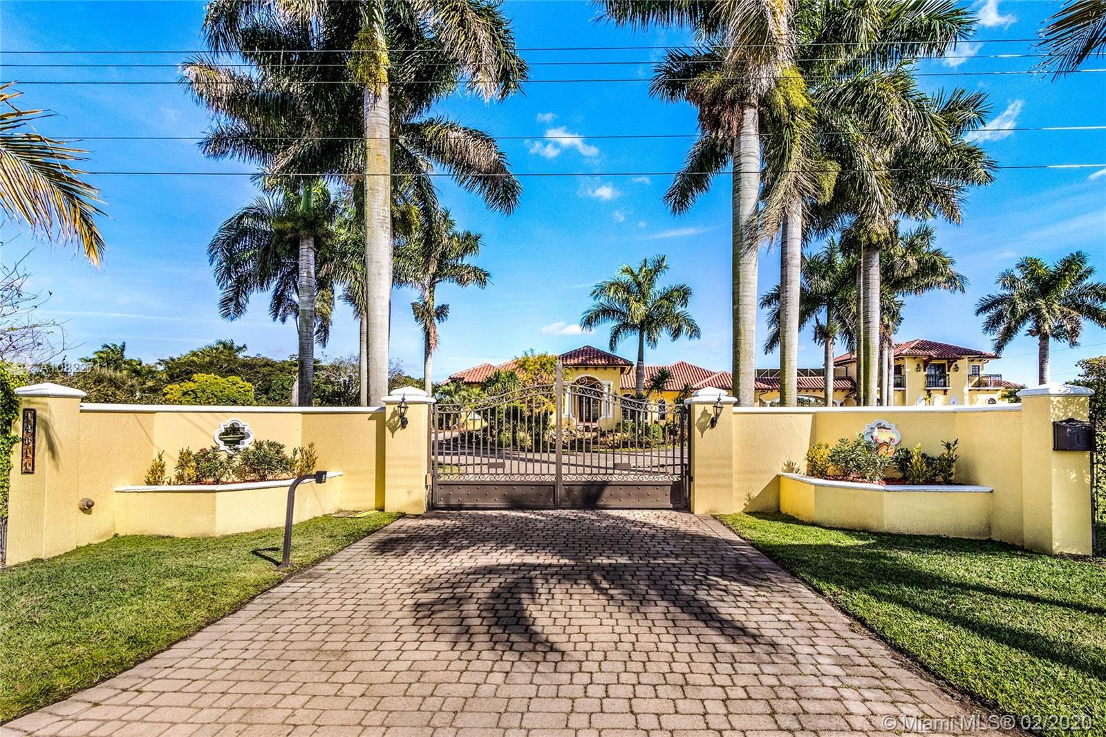 14311 SW 187th Ave, Miami FL 33196 photo 2