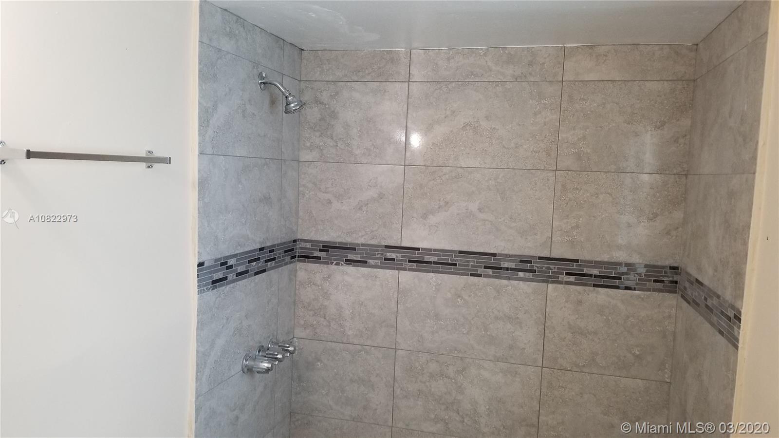 172 NW 12th St # 6, Miami FL 33136 photo 4
