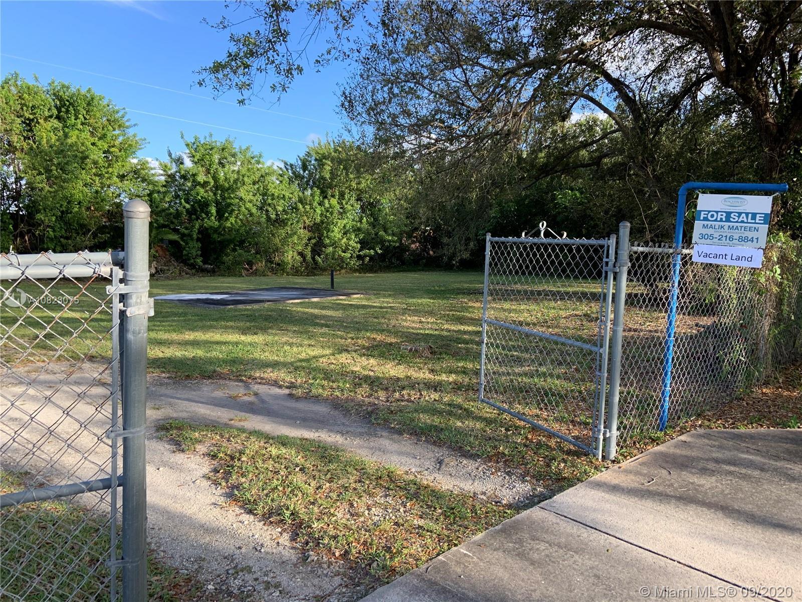 105 AVE SW 149 Ter, Miami FL 33176 photo 2