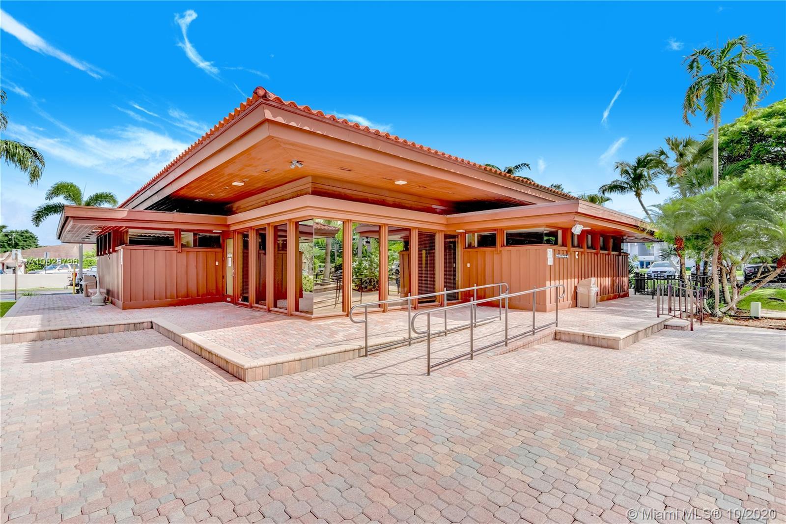9175 SW 87th Ave, Miami FL 33176