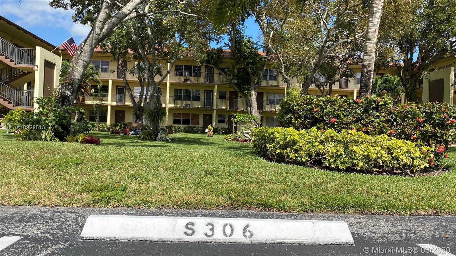 13455 SW 3rd St, Pembroke Pines FL 33027 photo 4