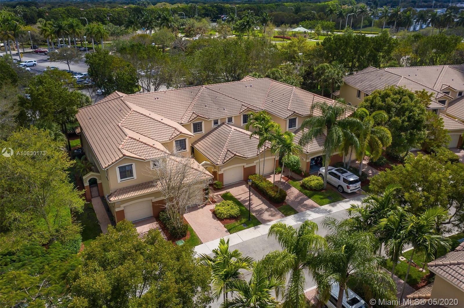 4308 Vineyard Cir, Weston FL 33332 photo 2