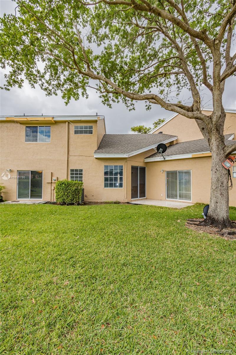 7077 Woodmont Way, Tamarac FL 33321 photo 4