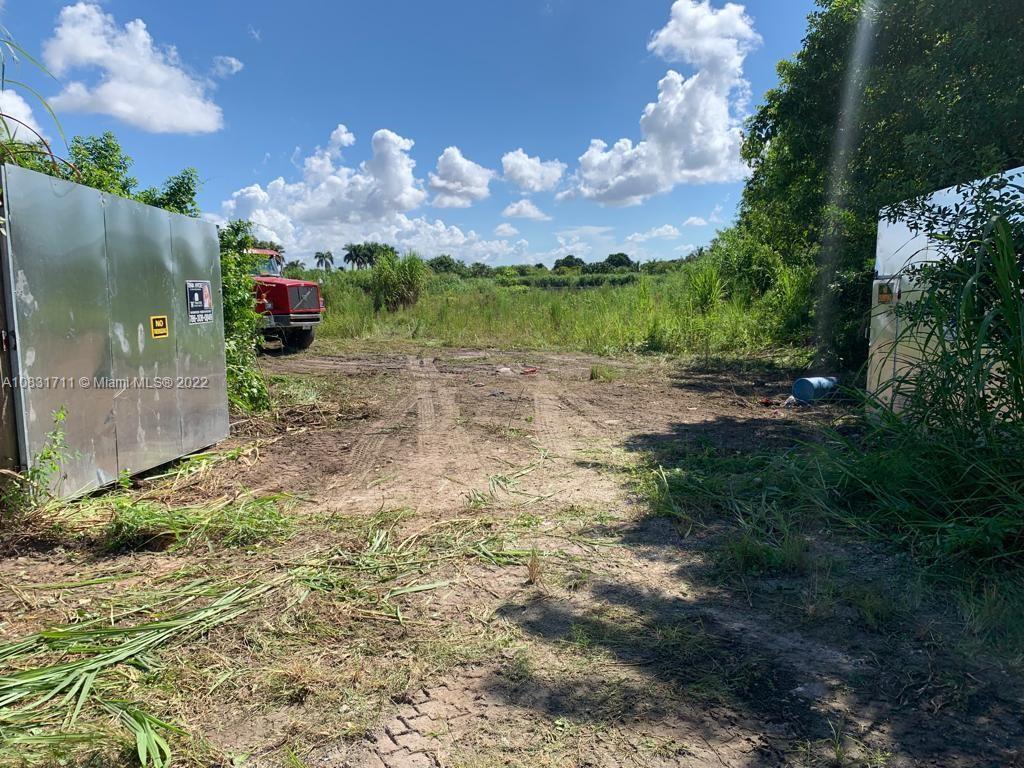 0 208 av, Unincorporated Dade County FL 33187