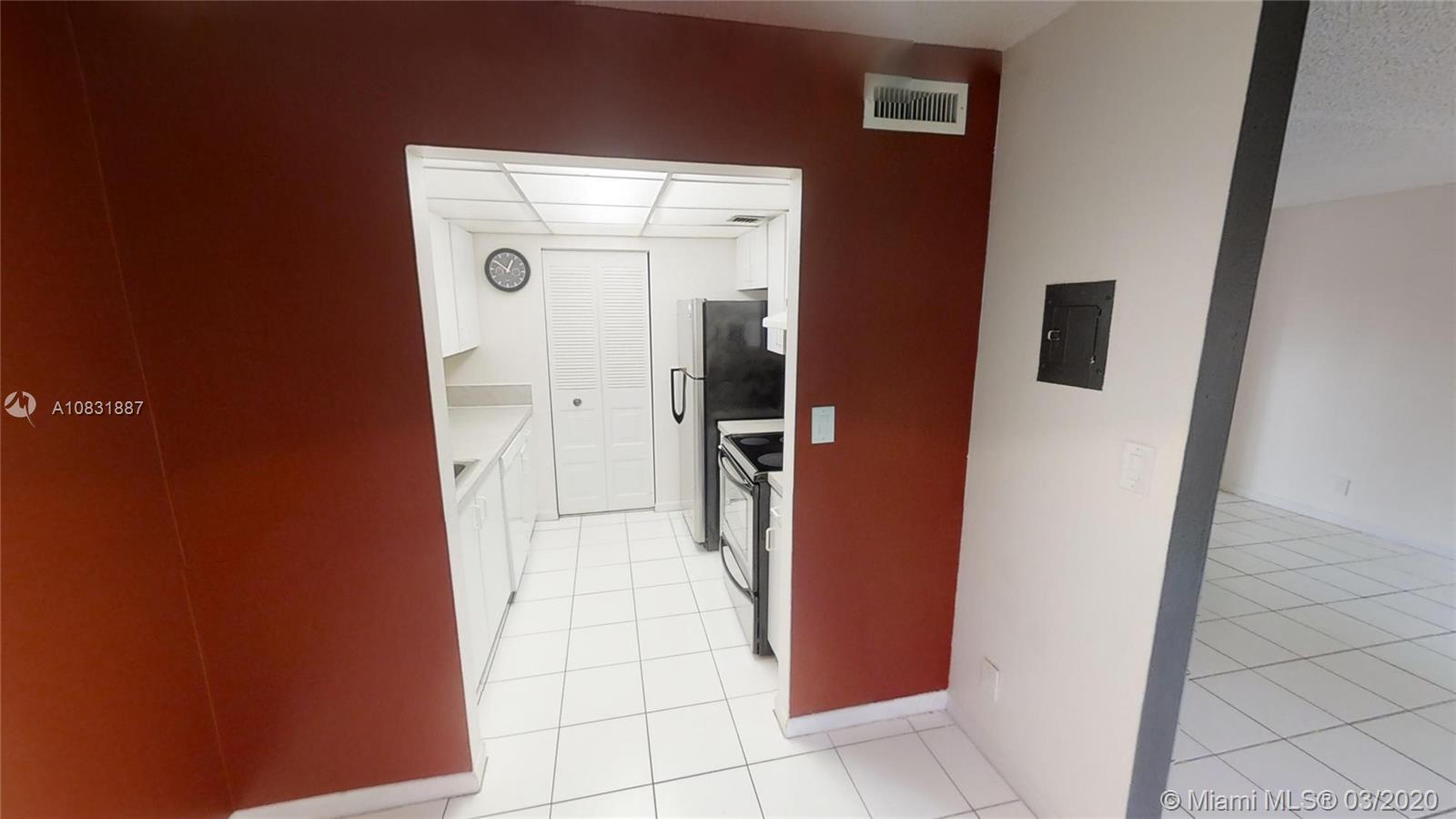500 NE 2nd St # 309, Dania Beach FL 33004 photo 5