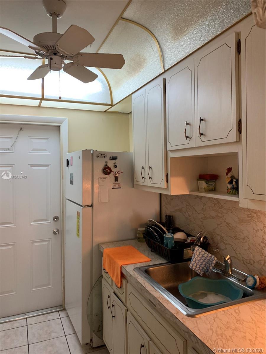 19001 NE 2nd Ave # 1418, Miami FL 33179 photo 4