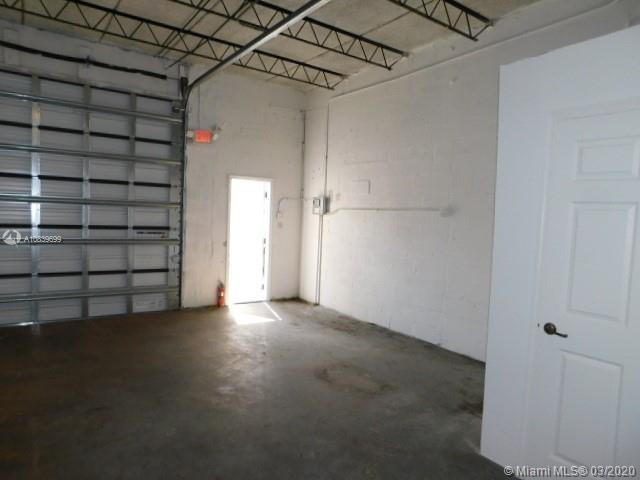 810 NW 45th St # B, Oakland Park FL 33309 photo 2